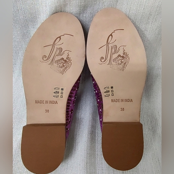 Free People Cosmic Pink Magenta Dancing Queen Velvet Beaded Loafer Mules 38 EU - Picture 6 of 6